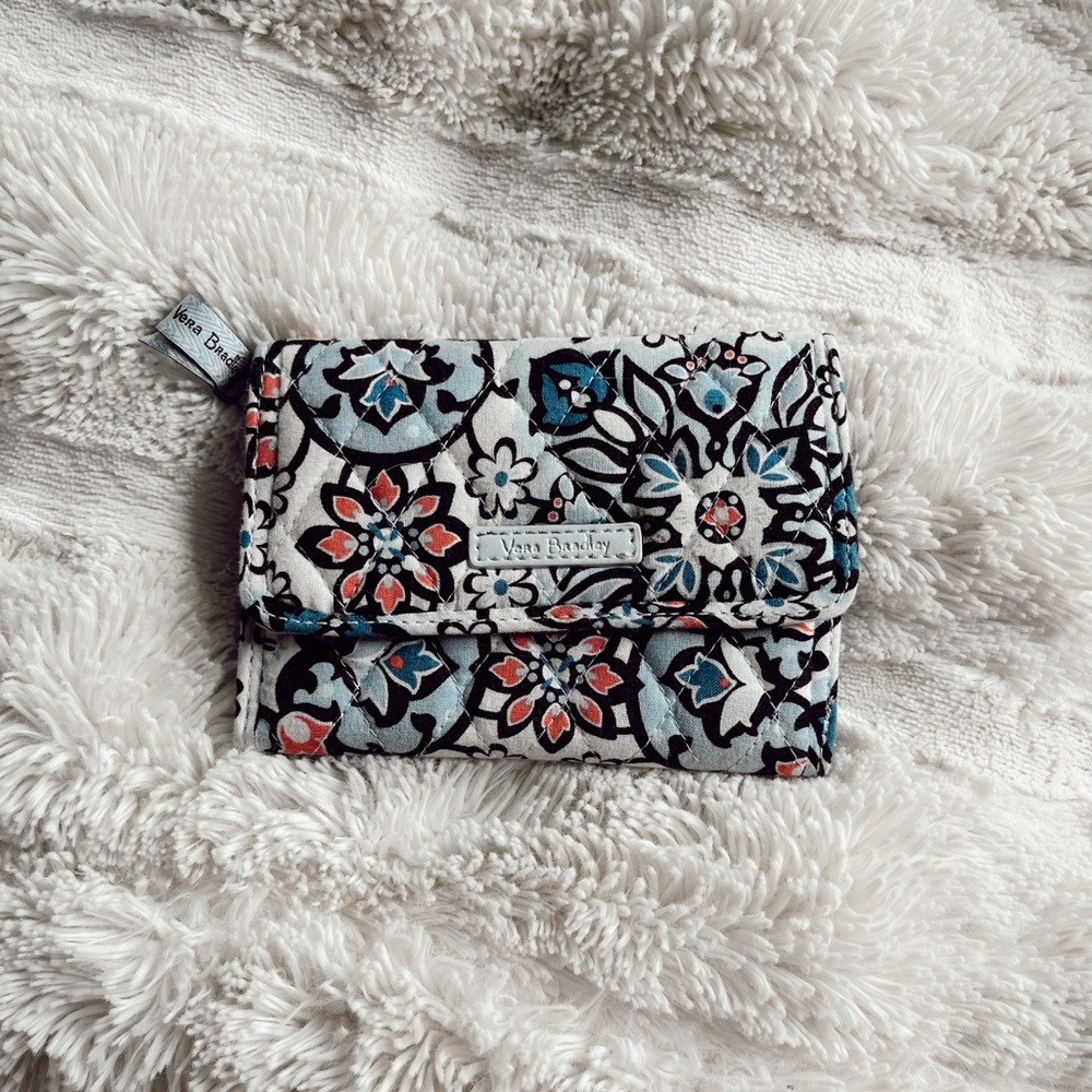 vera bradley wallet